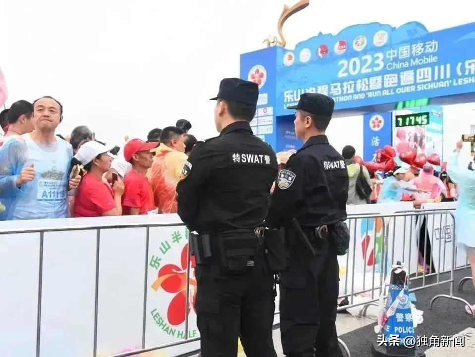 万人激情赛跑马拉松,四川万人马拉松