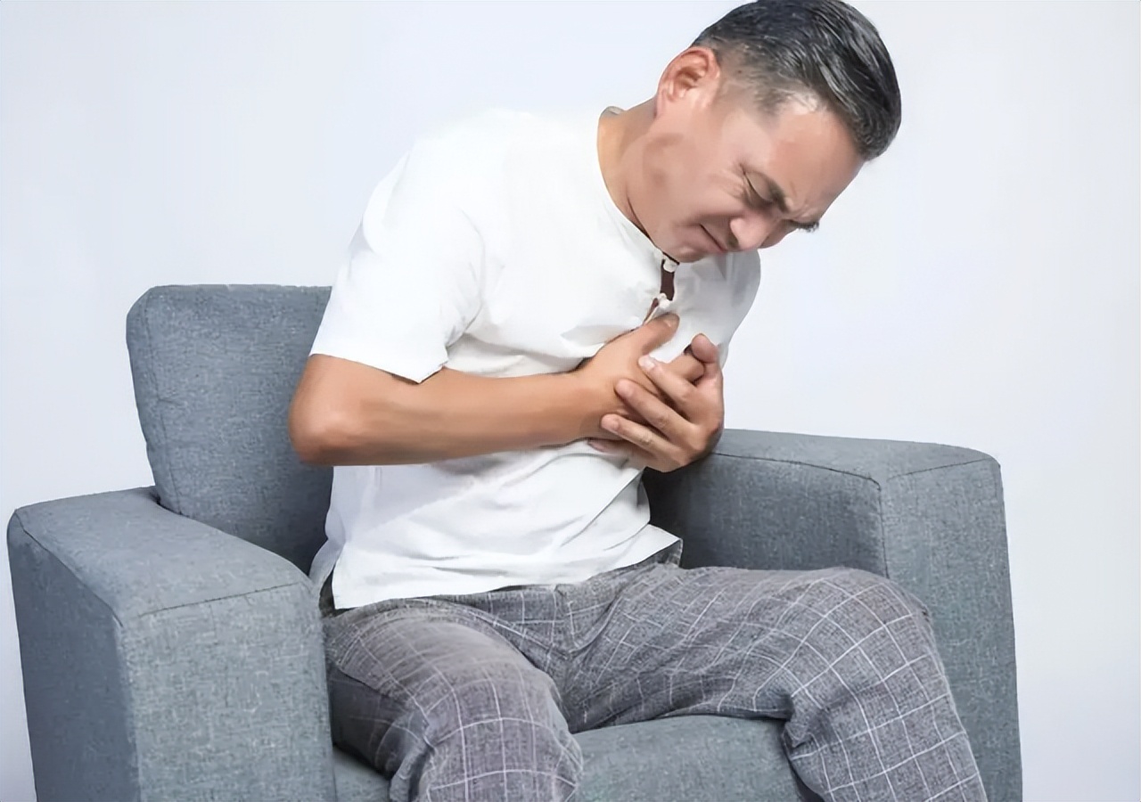 胸口沉闷隐痛是怎么回事,胸口疼胸闷检查没事是什么原因