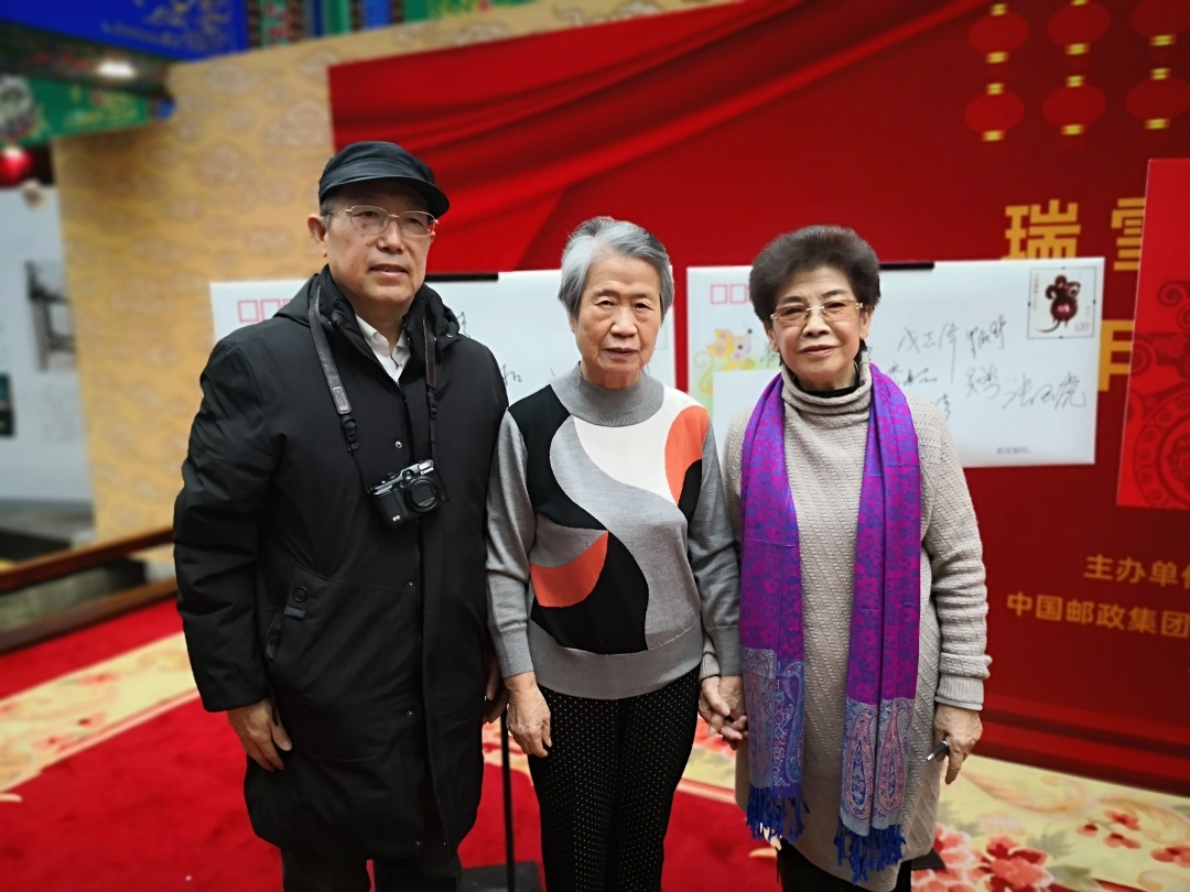 一枝白菊祭故人的诗句,折枝菊花寄哀思