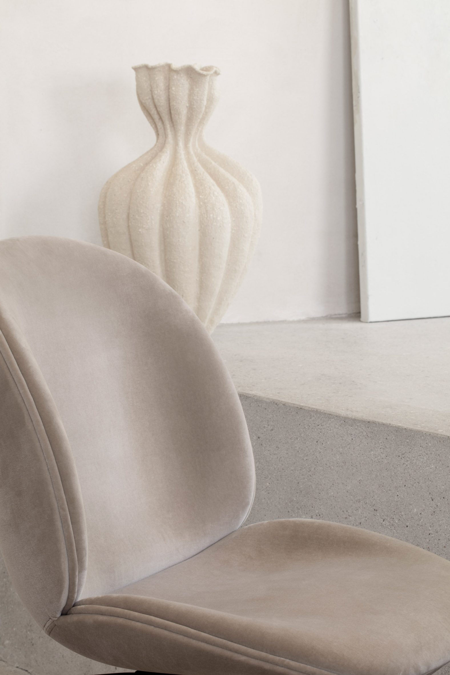 2021在时尚中创意，Dazeen陈列室12款椅子作品赏析