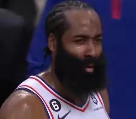 篮网队vs76人哈登得分集锦,76人险胜爵士哈登恩比德合砍61分