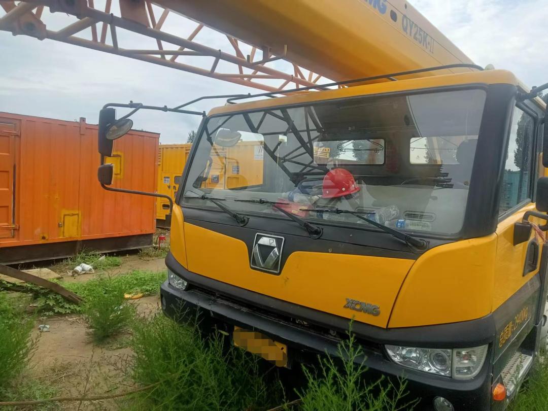 开吊车需要什么驾照,开80吨吊车需要什么操作证