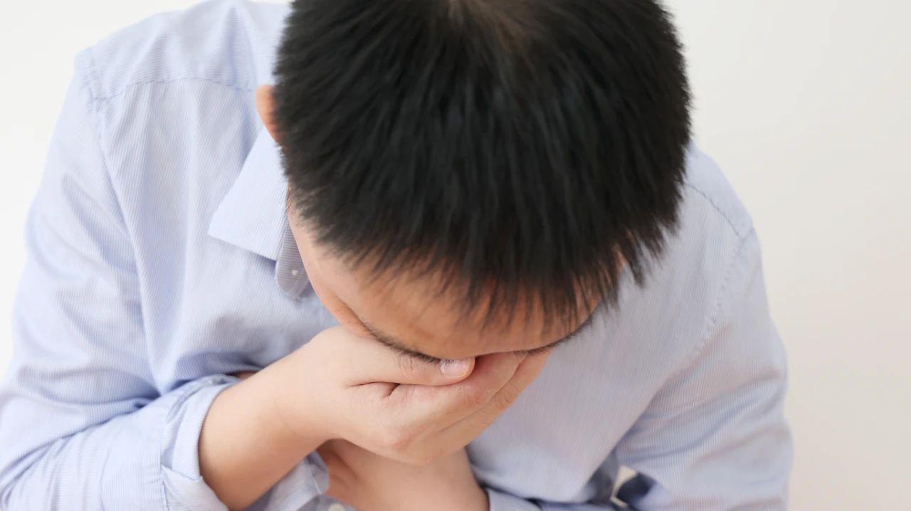 喉咙里的痰老是吐不完是什么原因,吃饭过后喉咙老是有痰是什么原因