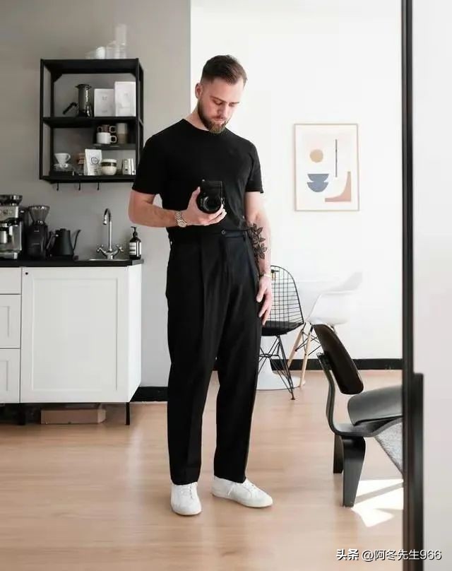 男士冰丝短袖t恤圆领,男士商务休闲短袖t恤搭配技巧