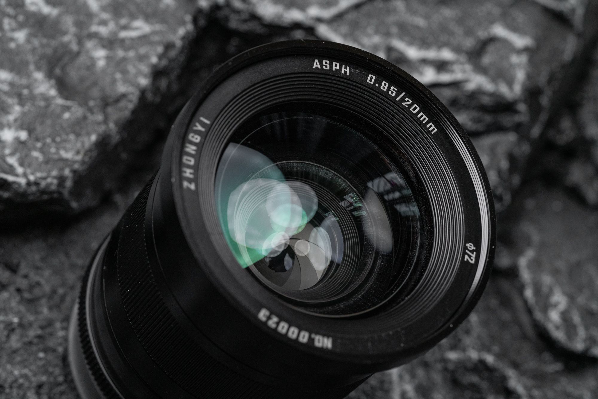 超大光圈镜头f0.6,20mm广角大光圈