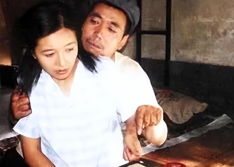 1999年，陕西男子*暴强**女邻居坐牢4年，出狱后杀女邻居一家8口！