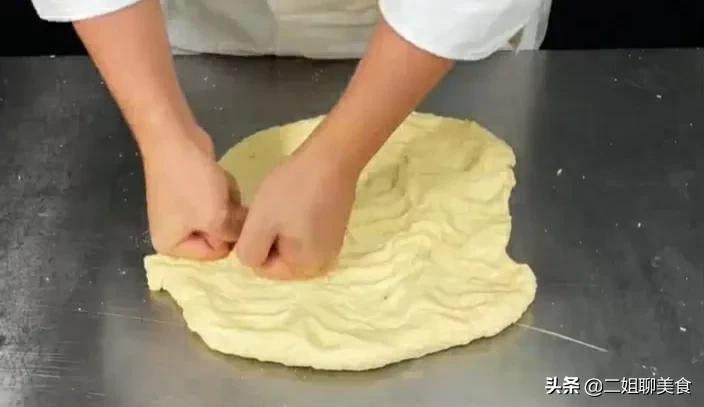 茴香小油条的做法和配方酥脆蓬松,商用油条怎么做到蓬松酥脆条数多