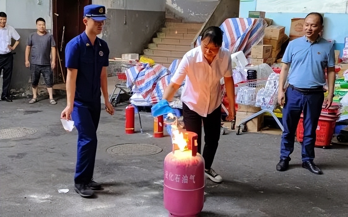 舜耕街道拧紧燃气安全阀,多措并举筑牢燃气安全防线