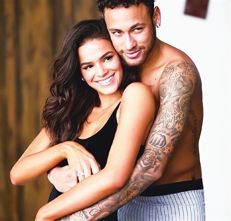 内马尔布鲁娜甜蜜瞬间,内马尔布鲁娜不将就