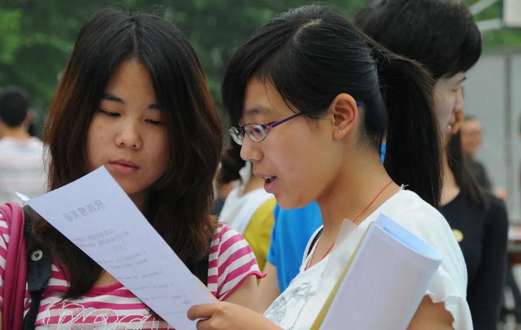 最适合女生报考的十大专业排名,最适合女生报考的十大热门专业