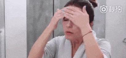 为什么你的额头会长闭和粉刺