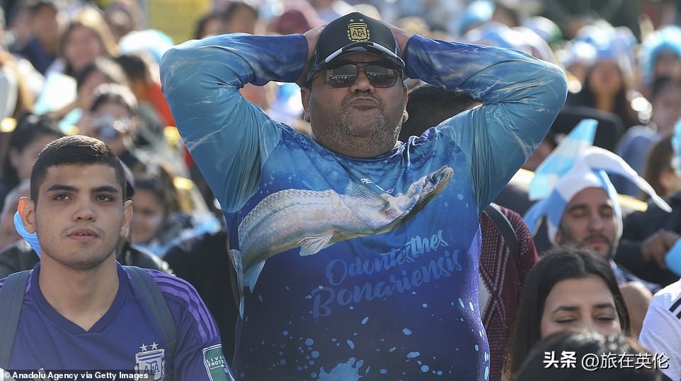 阿根廷沙特大冷门足球,别为我哭泣阿根廷电影场面