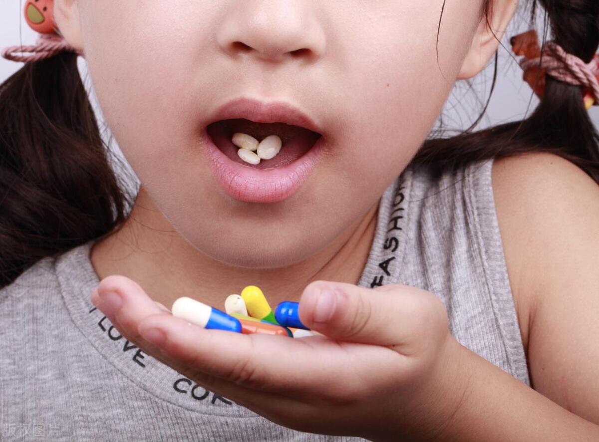 遗传抽动症中医好还是西医好,小儿抽动症看中医好还是西医好