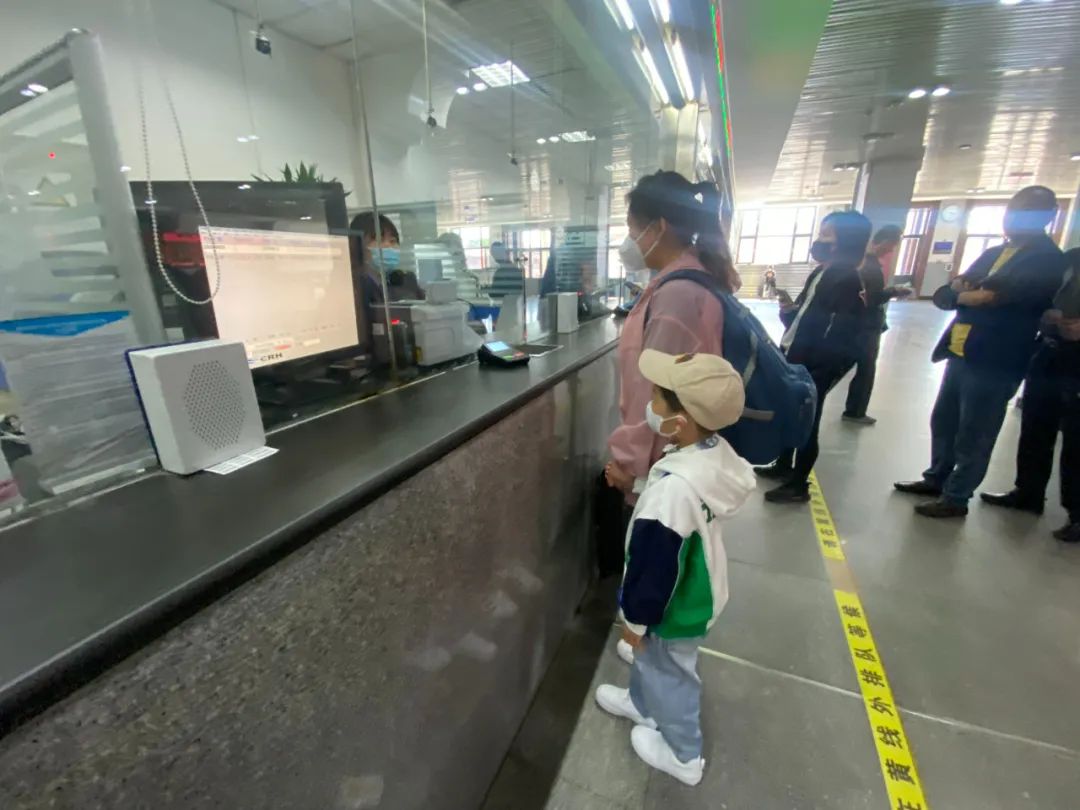 带娃的家长注意！购买儿童票不看身高，看这项！