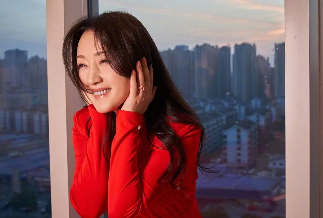 男友赖文峰出狱后娶妻生子，而杨钰莹至今单身，她在追求什么