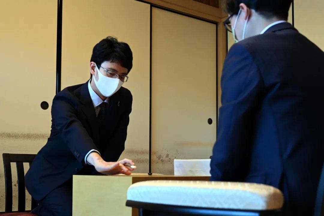 总价965万日元的棋具——第46期棋圣战第3局第一天时间线