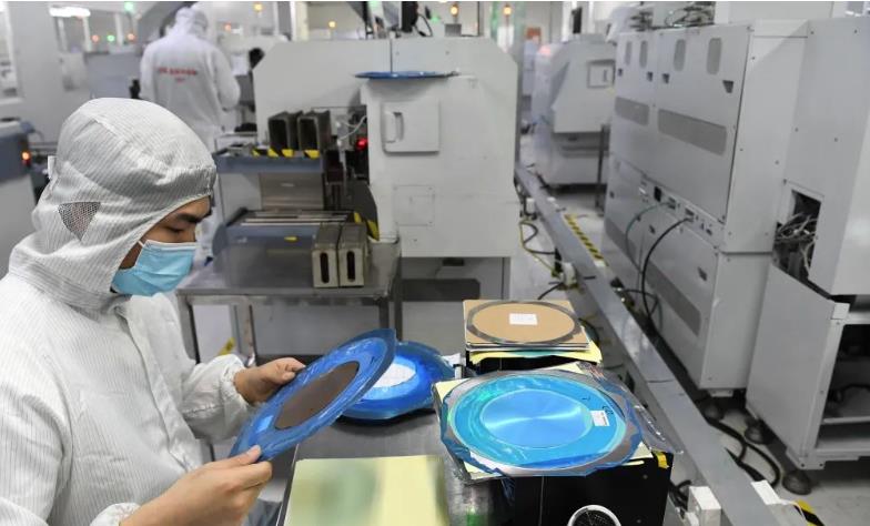 euv光刻机代表最高端技术,euv光刻机三大核心官宣