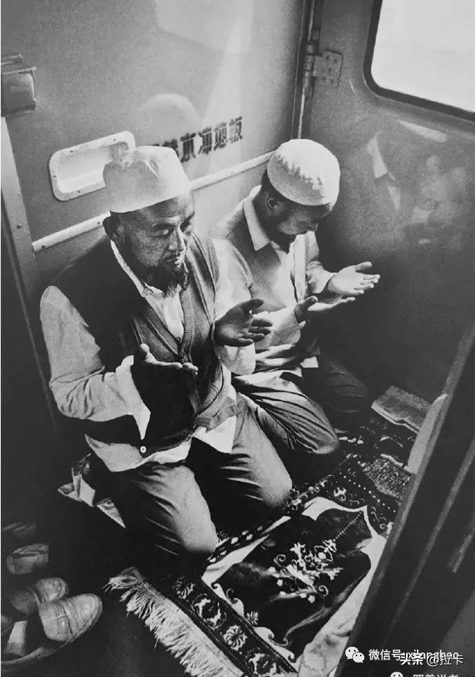 绿皮火车老照片,80年代绿皮火车里旧照片