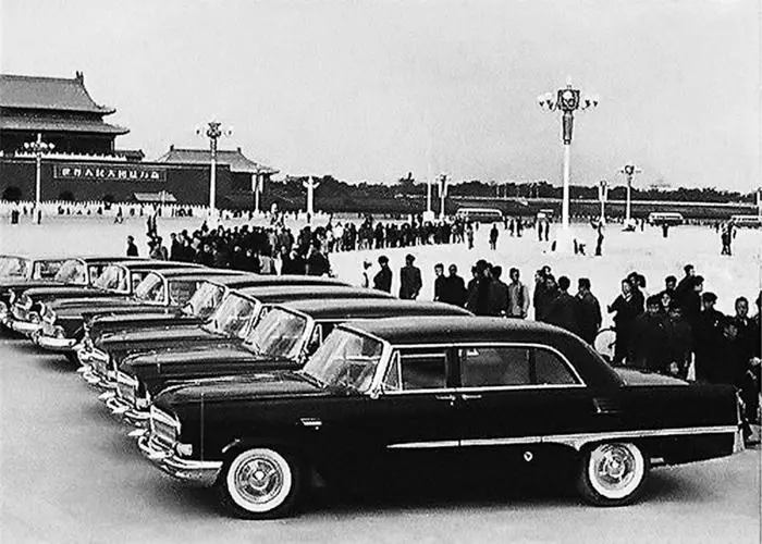 他，11岁赴苏联留学，23岁当一汽第一名职工，40岁却被严刑逼供