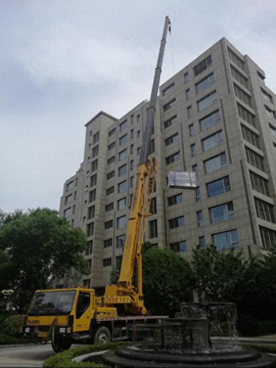 tcl115英寸x11gmax装家里,tcl115x11gmax能挂墙吗