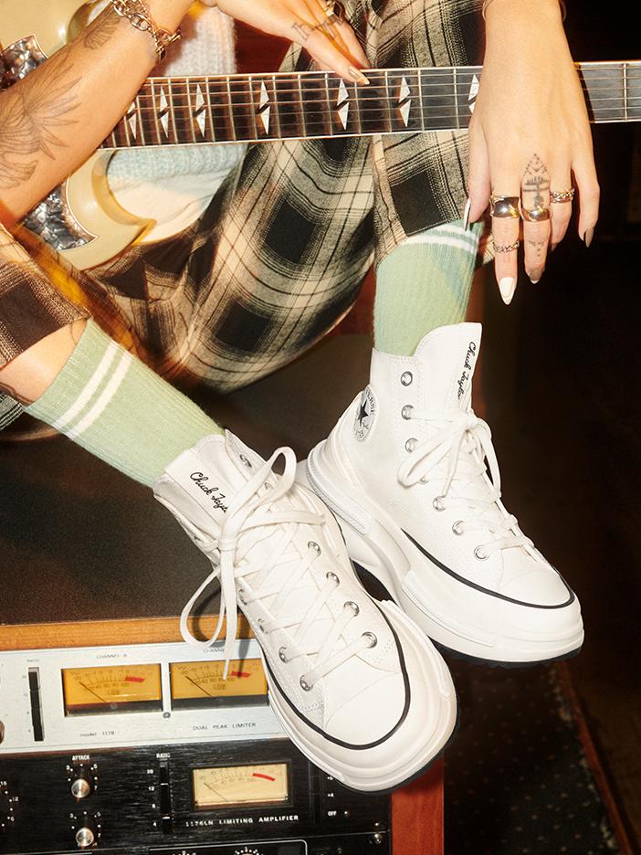 秋天第一双鞋必备款,秋天最时髦好穿的鞋这4双必买