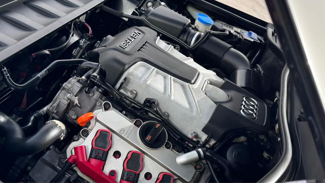 奥迪q7报废厂,老款奥迪q7出车祸