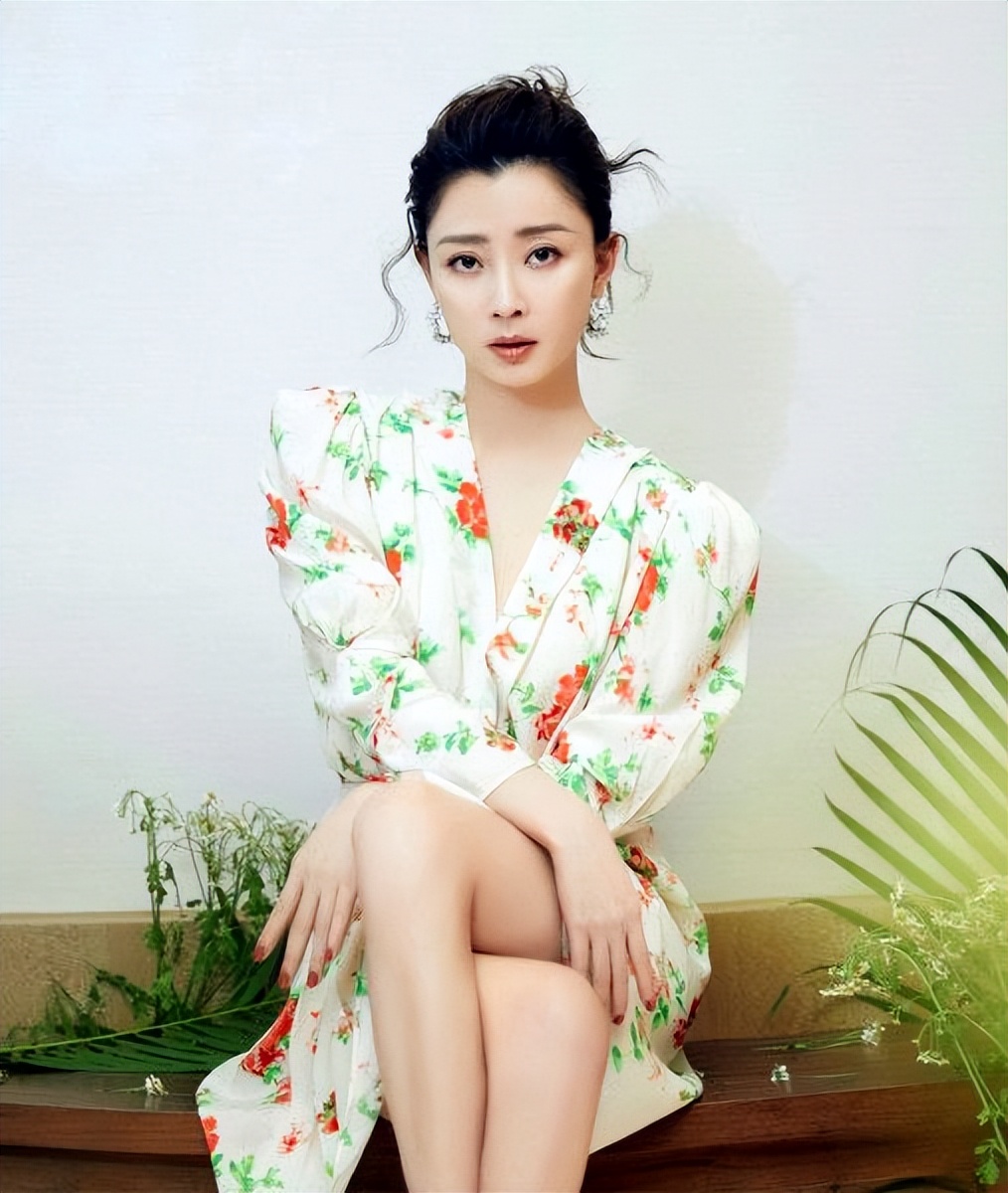 殷桃成名与婚姻,殷桃有几任婚姻