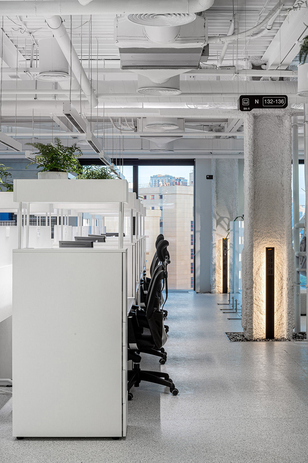 自由畅想云科技公司SQUAD基辅总部大楼设计欣赏