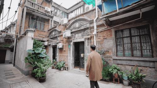 家里老人摔倒该怎么办,家里老人跌倒了买什么东西比较好