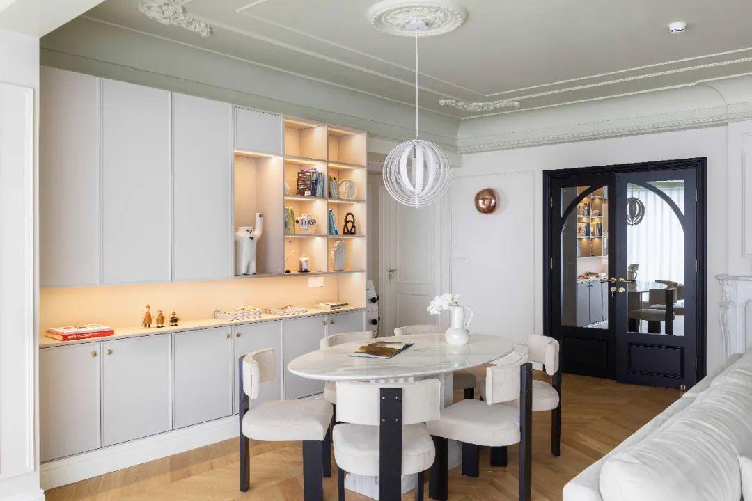 餐厅空间太小如何设计活动餐桌,3.8加4.5的餐厅可以放多大的圆桌