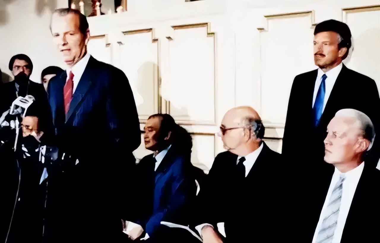 《风暴眼》,风暴眼最新视频