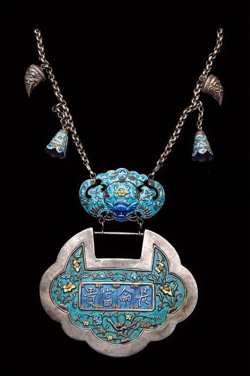 御守和护身符可以同时佩戴吗,御守和平安符的区别