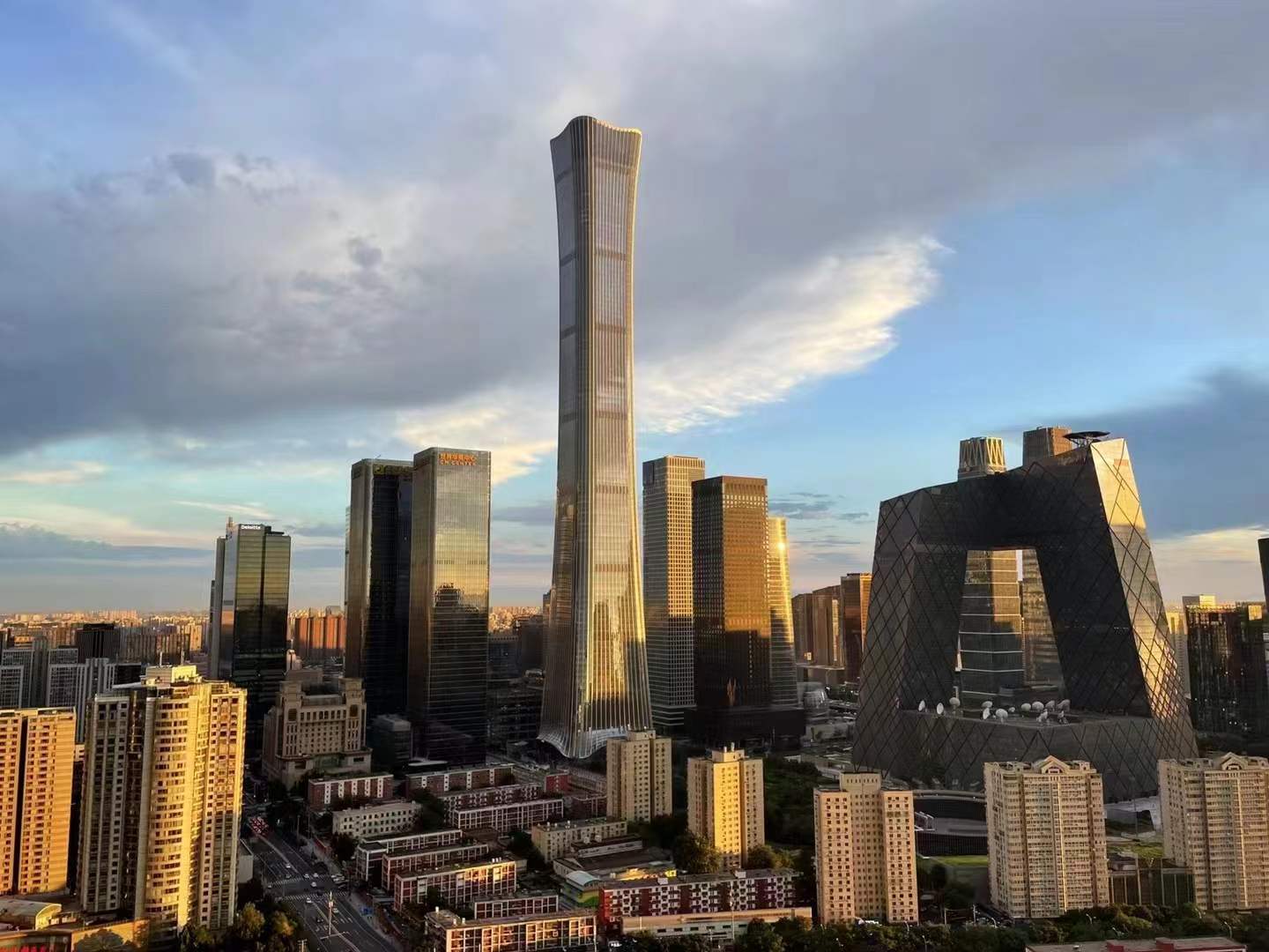 两条杠侵犯adidas商标吗 (adidas商标侵权案例)