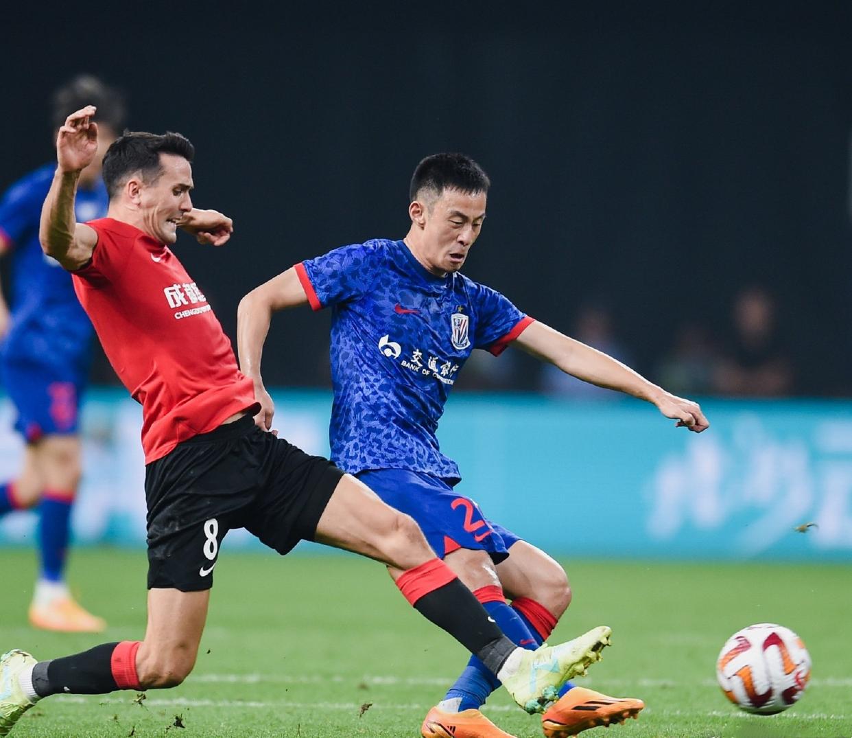 中超积分榜山东泰山vs上海海港,中超积分排名泰山队落后榜首