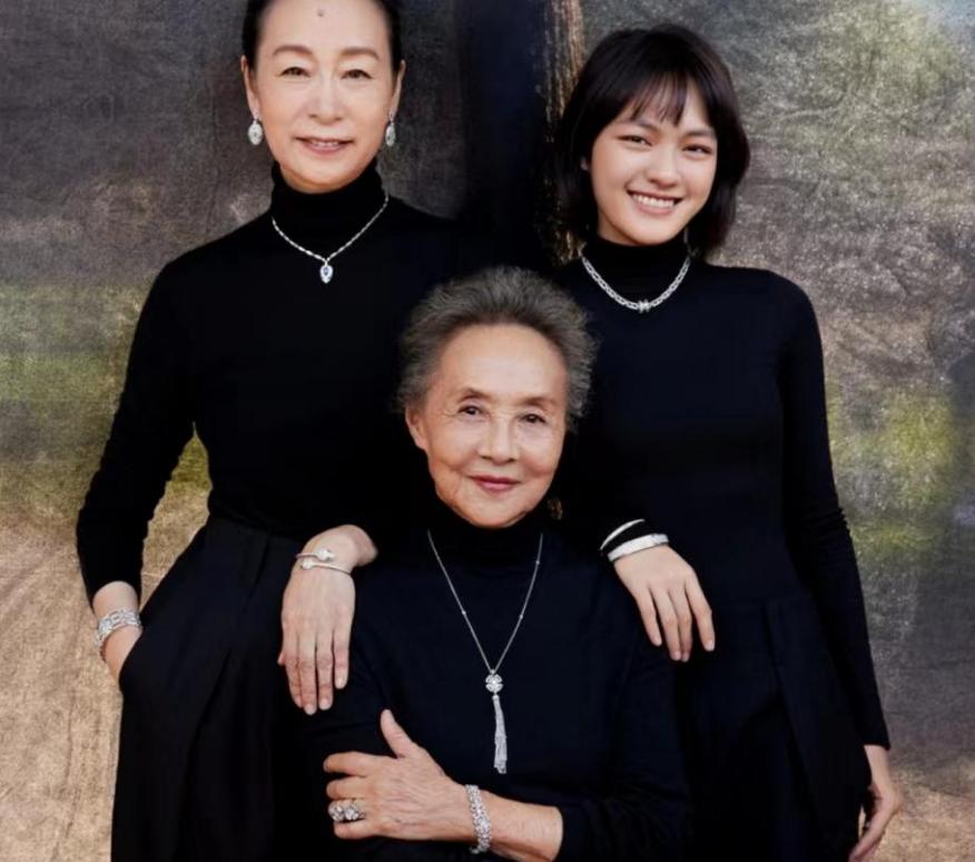 十大最美女星素颜照,殷桃20位演员今昔对比