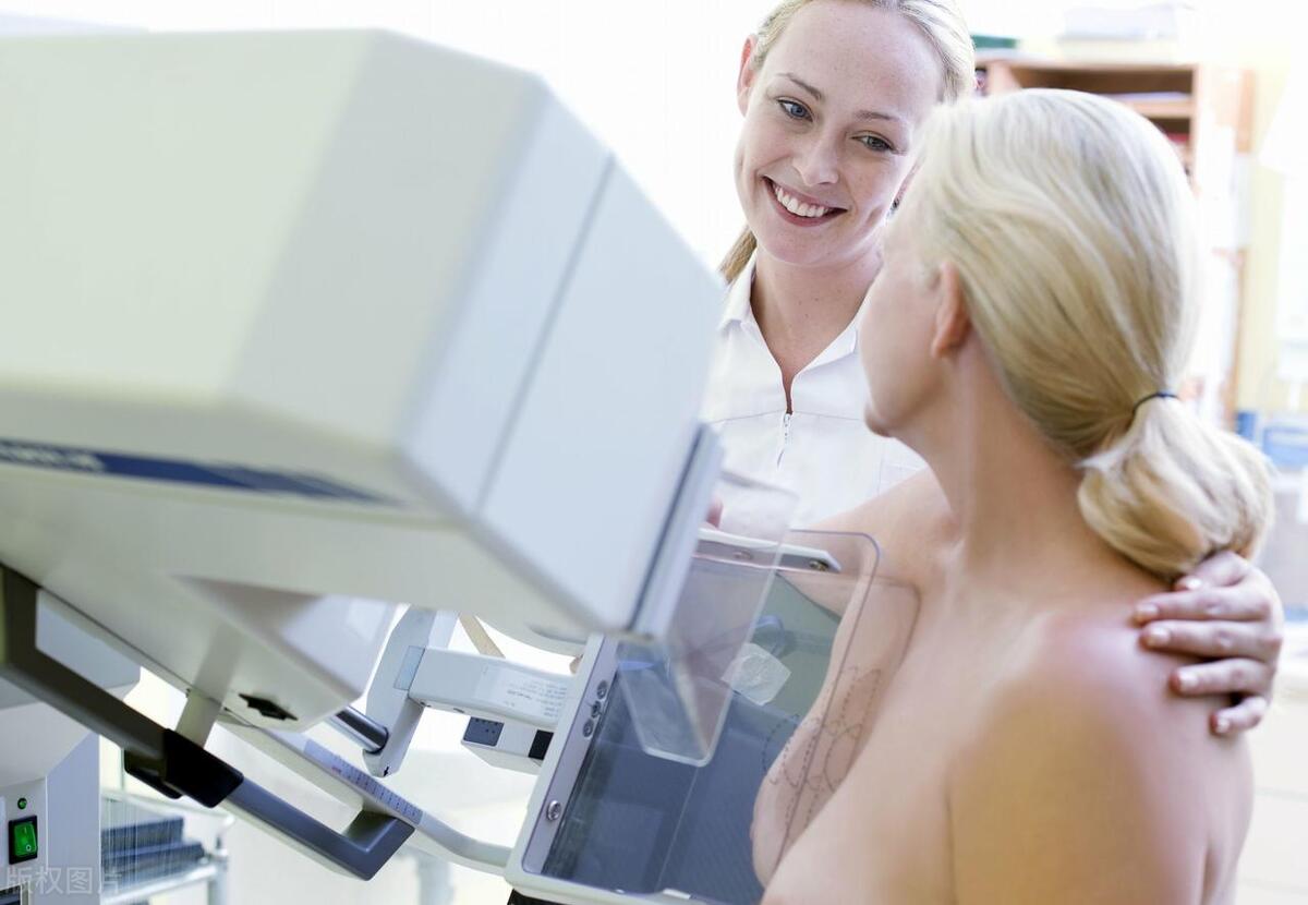 老婆出差回来，急着与她度过良宵，摸到她胸上有个硬块，是癌吗？