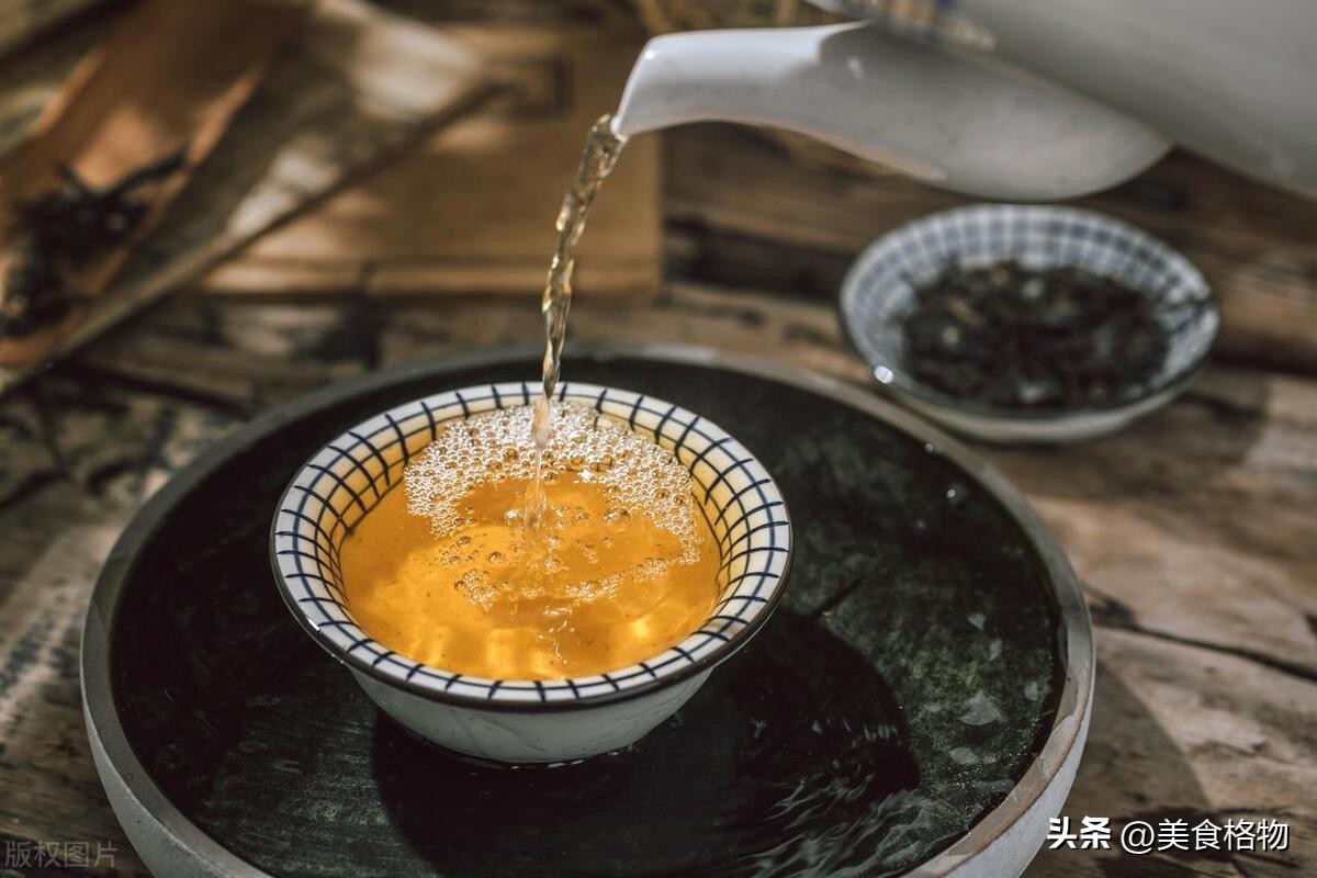 保存茶叶最忌讳什么,保存茶叶要放干燥剂