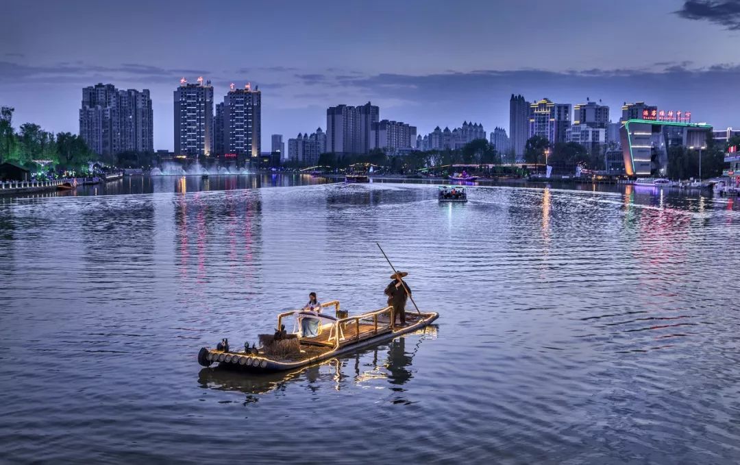 重庆一座让人向往的城市,外地人眼中的重庆与成都