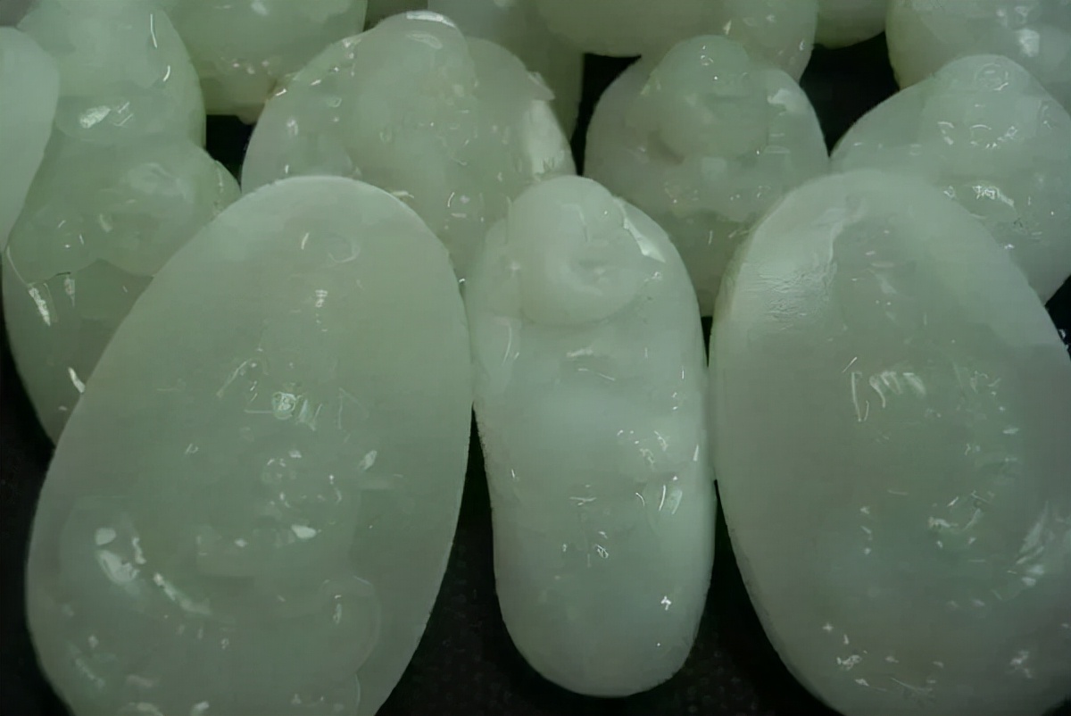 有眼不识金镶玉典故,有眼不识金镶玉完整句子是什么