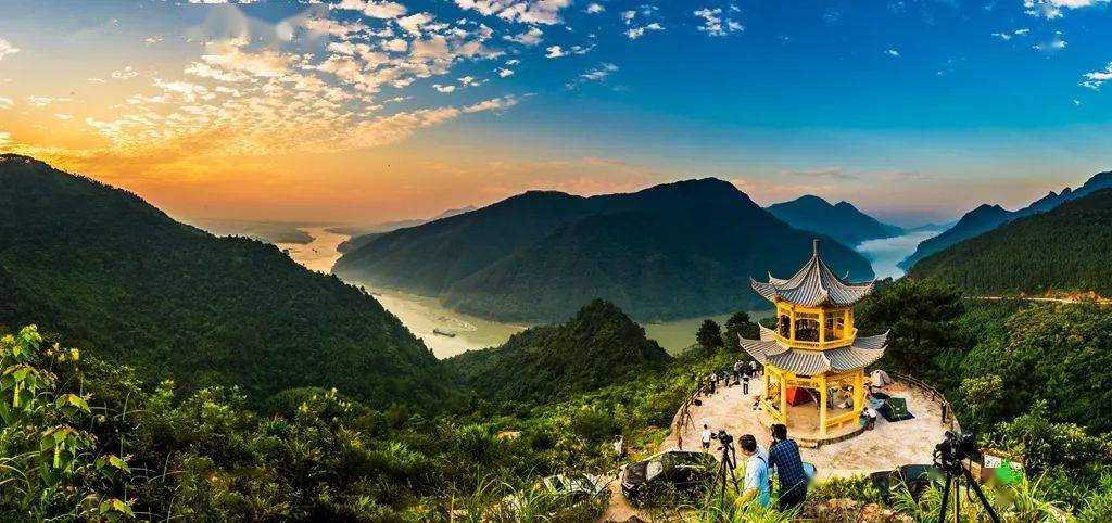 广西第一县争夺战：桂平与平果，到底谁的综合实力强？