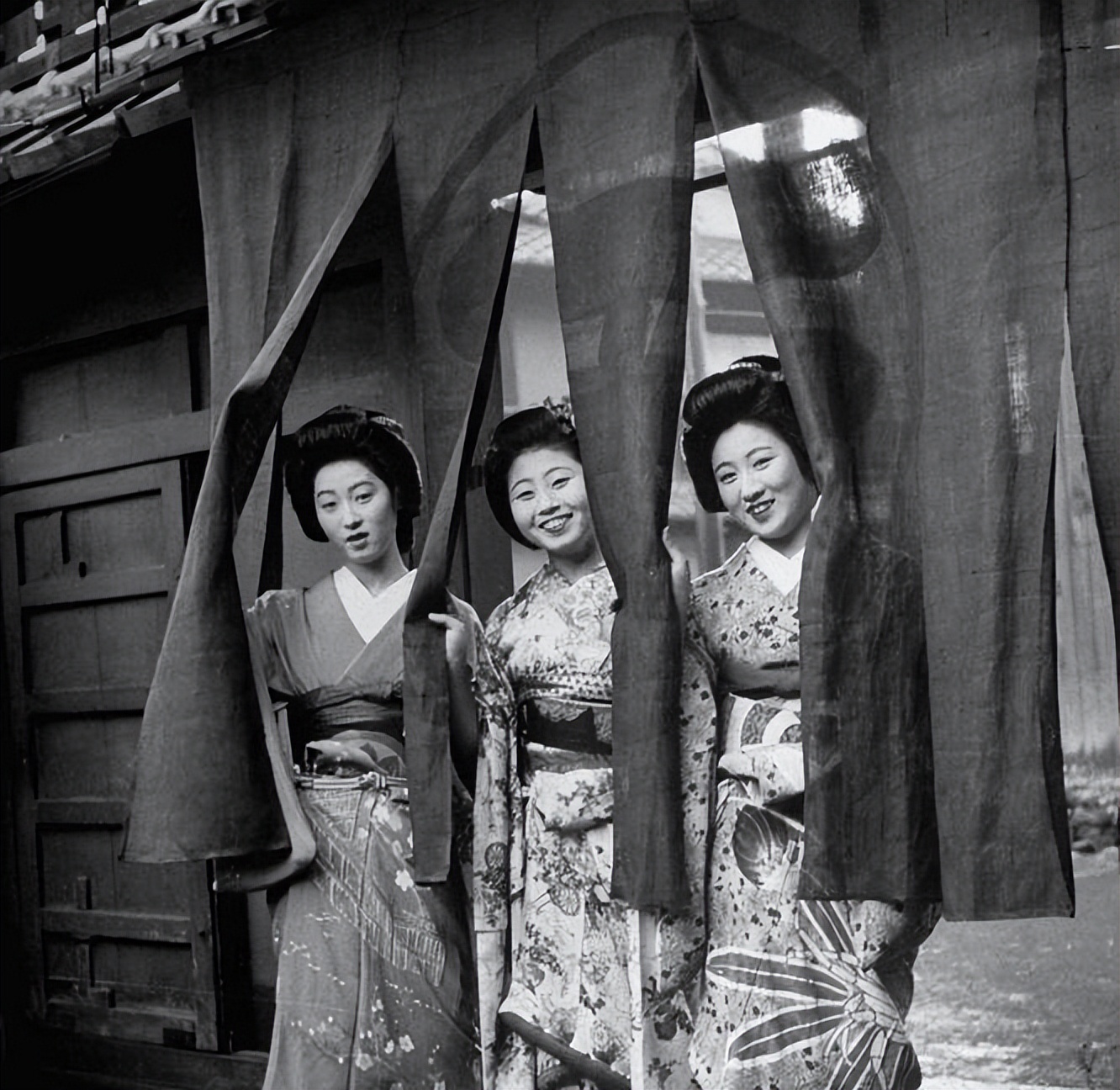 日本的色情行业：从未有一个国家做到如此地步，年创收700亿美元