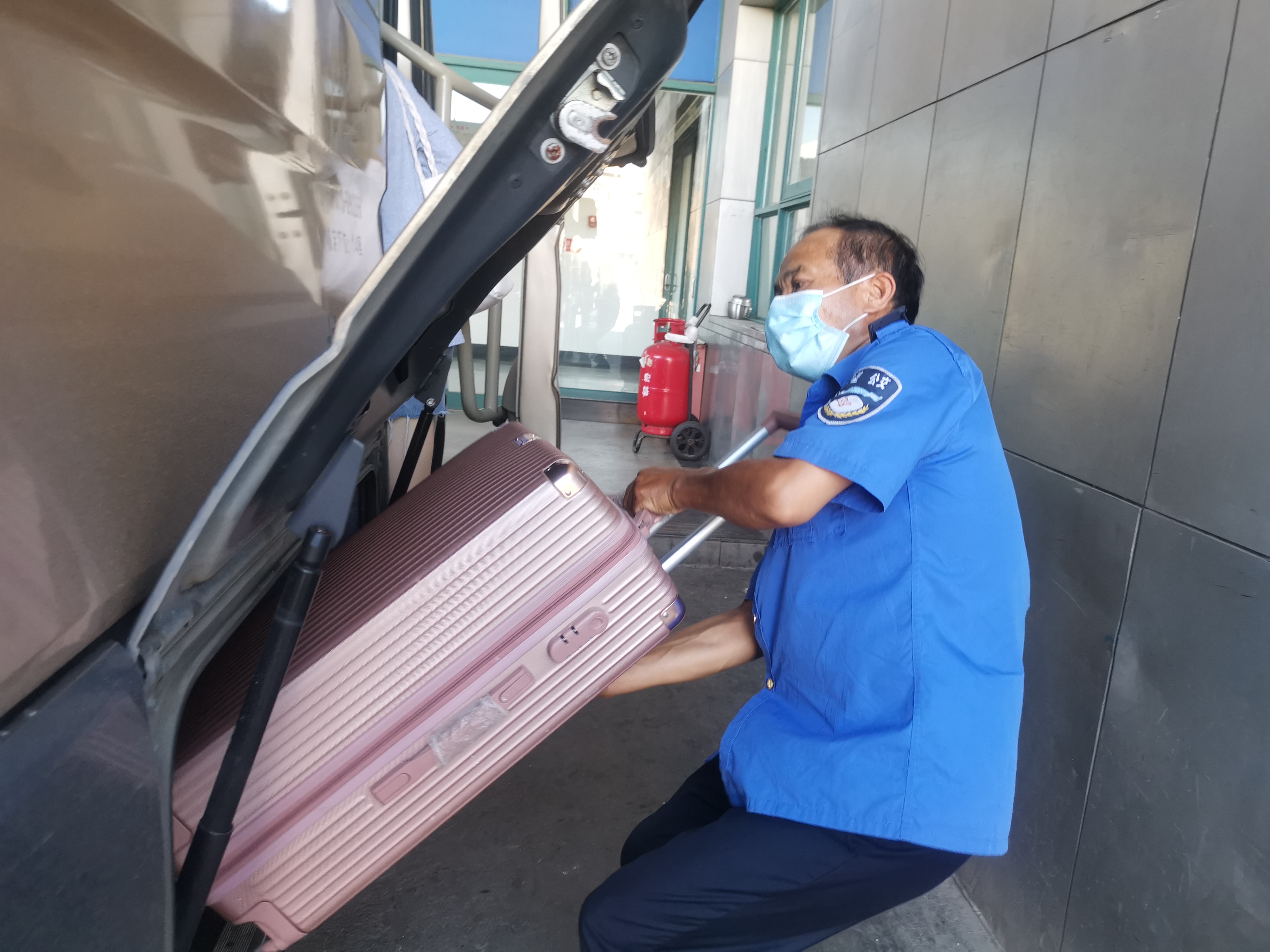 火车站高度重视高温天气,客运段防暑降温时间