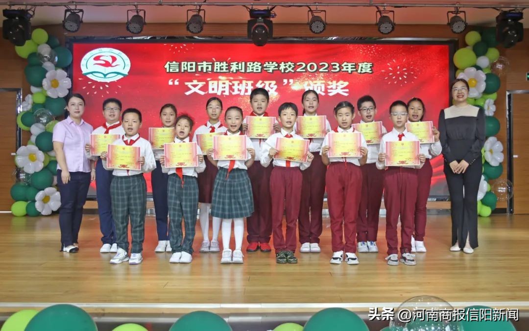 文艺汇演拔河啦啦操,啦啦操汇演