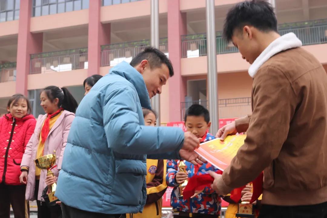 双减政策下的小学体育活动美篇,双减后孩子们拥有了快乐时光