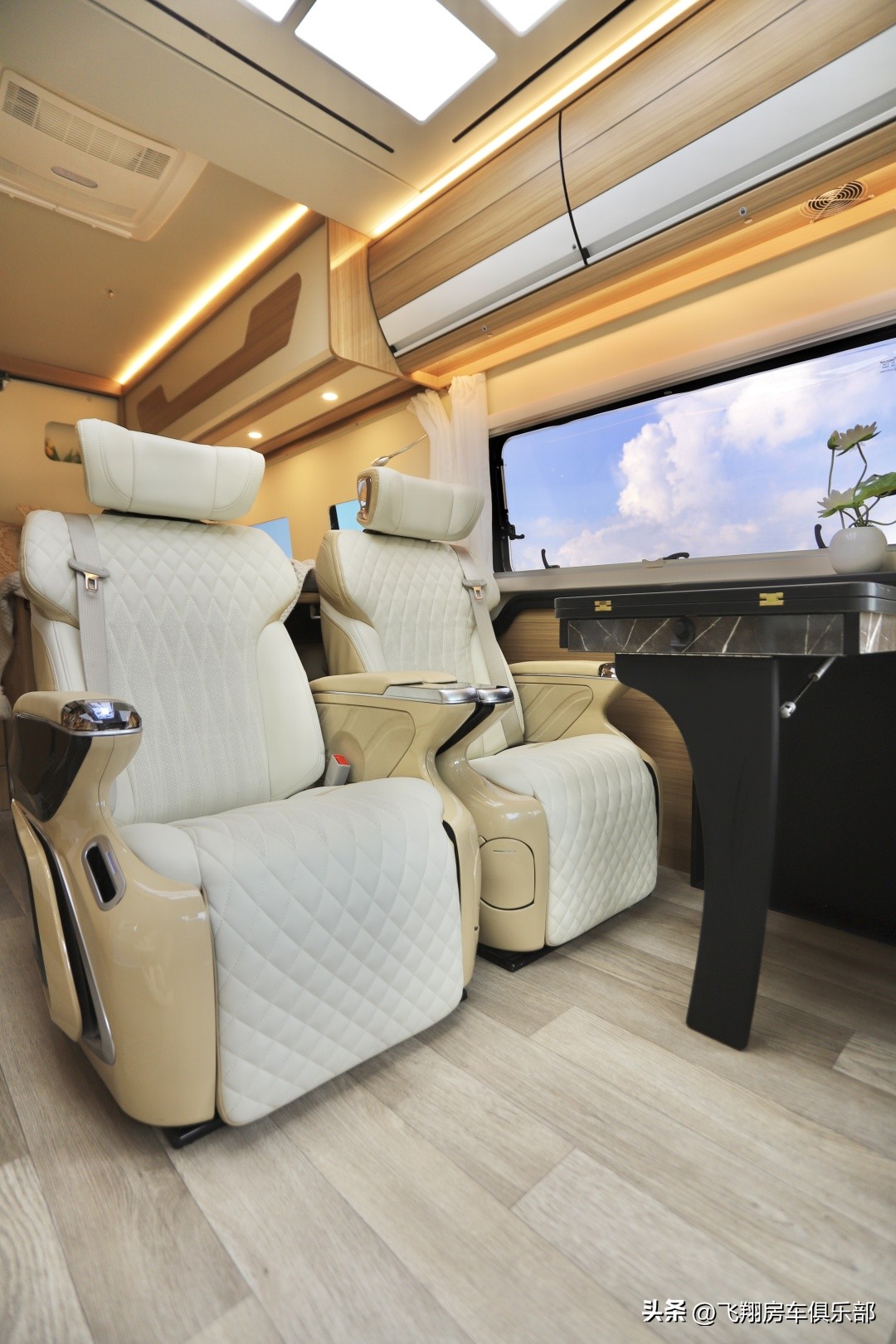 刚官宣就“火遍全网”的新车，飞翔再次证明其实力，亮点大升级！