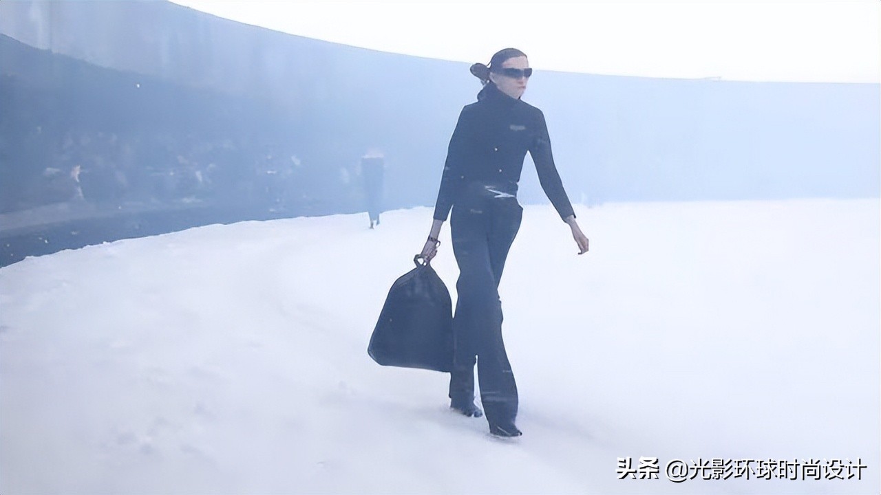 时装周2022秋冬香奈儿,2022秋冬新款时装周造型