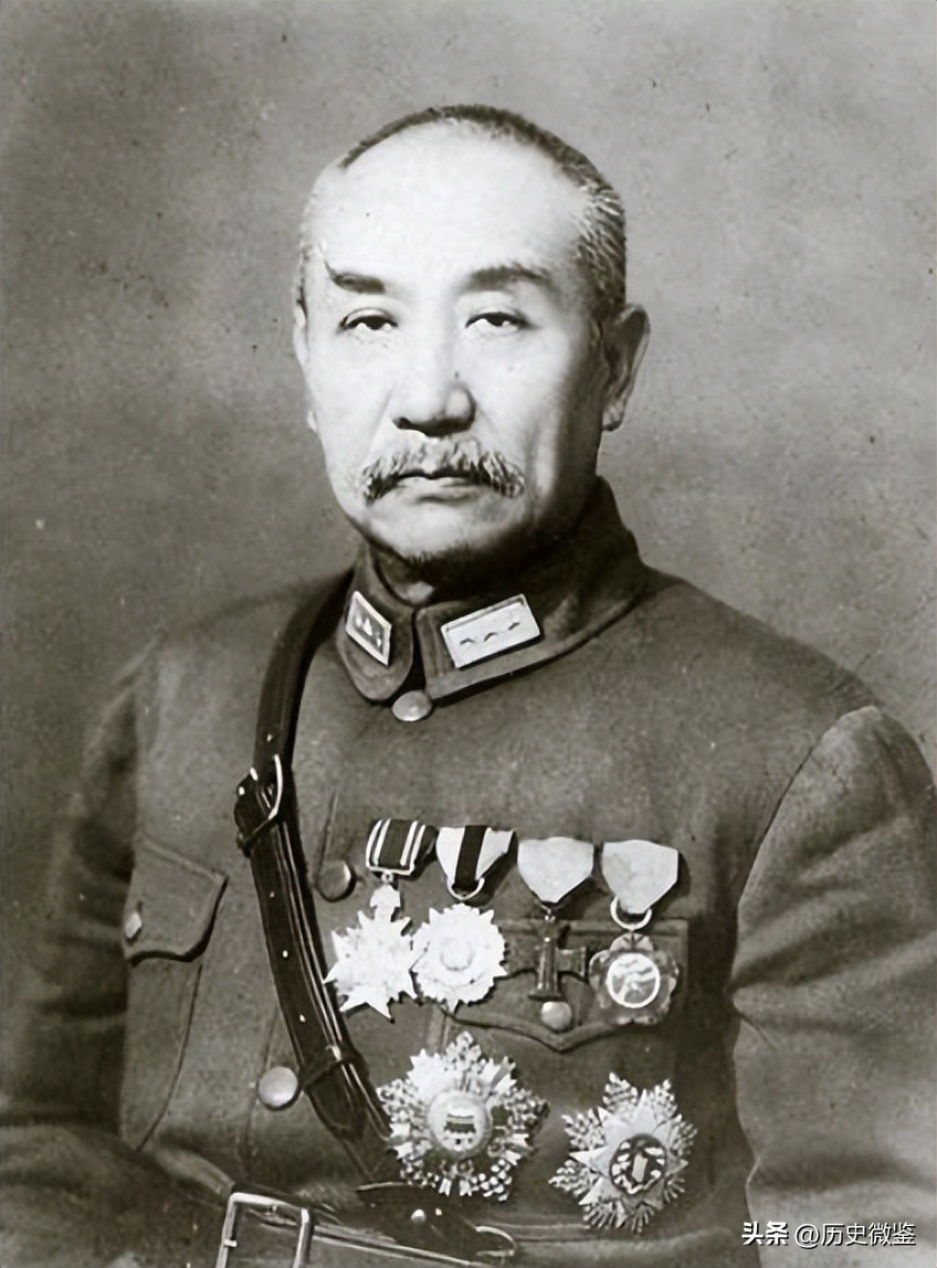 周希汉毙俘61个将军，为啥49年才升军长？*小平邓**给出原因：傲气