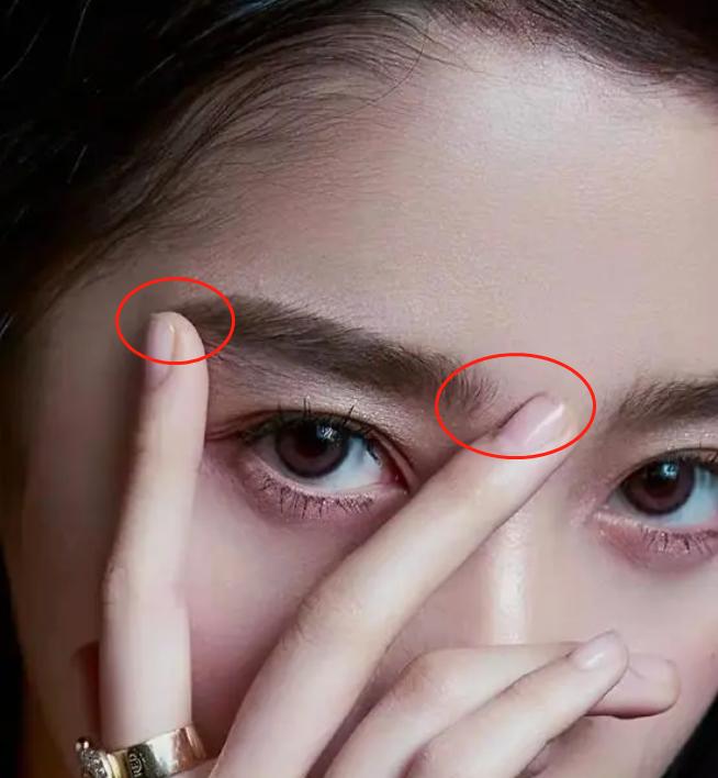 杨颖封面引热议,杨颖扔南瓜片段