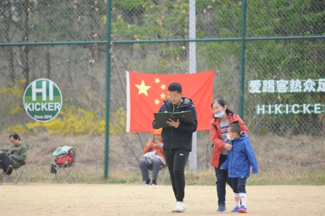 专访何超琼完整版,何超最新发言视频