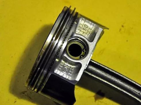 踏板摩托车换套缸后还烧机油,踏板摩托车换了活塞还是烧机油